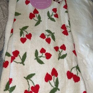 The Cozy Cottage Cherry Hearts Knitted Throw Blanket 🍒🍒♥️♥️
